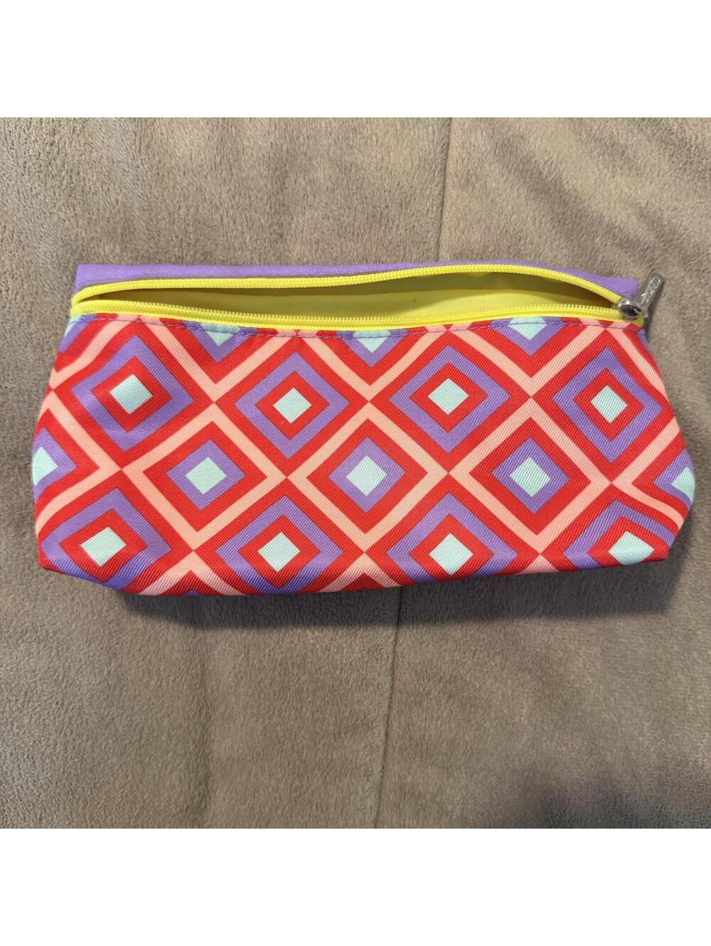 Clinique Colorful Geometric Patterned Zipper Pouch